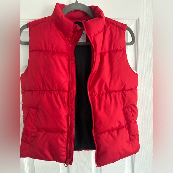 Boy’s Puffer Vest Size 8 - Picture 1 of 4